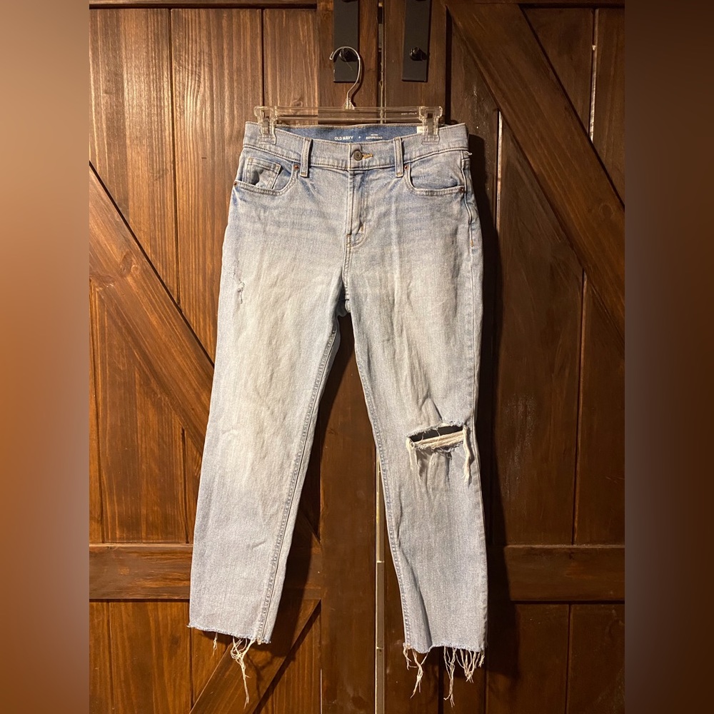 Mid-Rise Boyfriend Straight Ripped Jeans